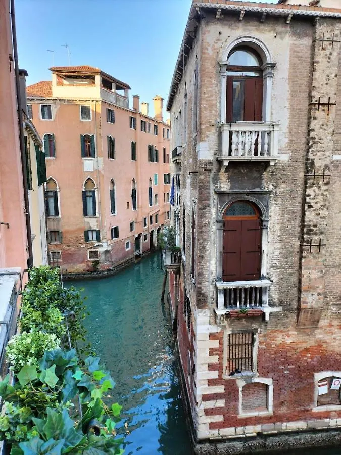 Luxury Apartment Near Rialto Bridge 威尼斯